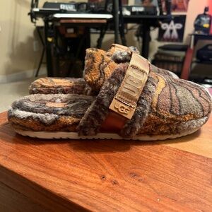 Men’s UGG Furry Slides